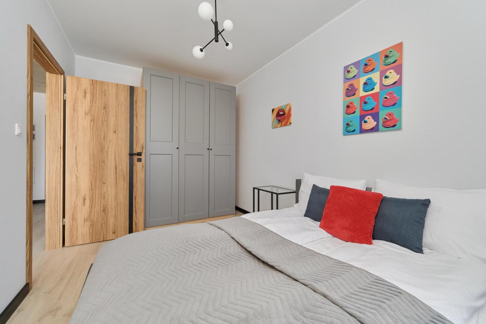 Fresh & Stylish Apartments In Poznan With Parking & Balcony By Noclegi Renters Exterior photo