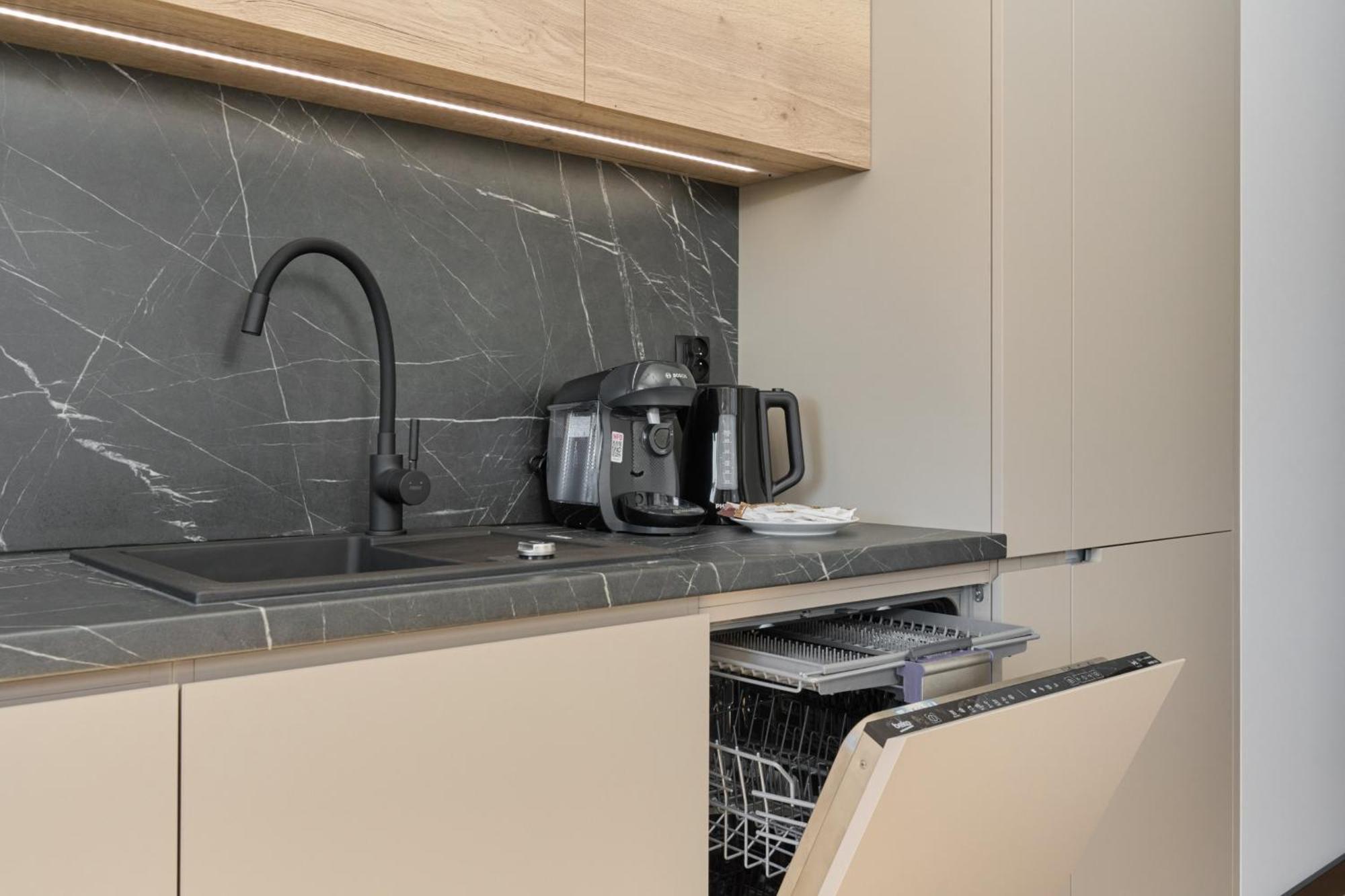 Fresh & Stylish Apartments In Poznan With Parking & Balcony By Noclegi Renters Exterior photo